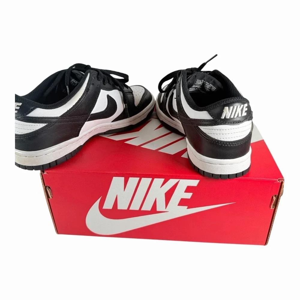 BOYS GRADE SCHOOL NIKE DUNK LOW BIG_WHITE/BLACK-WHITE CW1590-100-SIZE 3.5YW/ Box